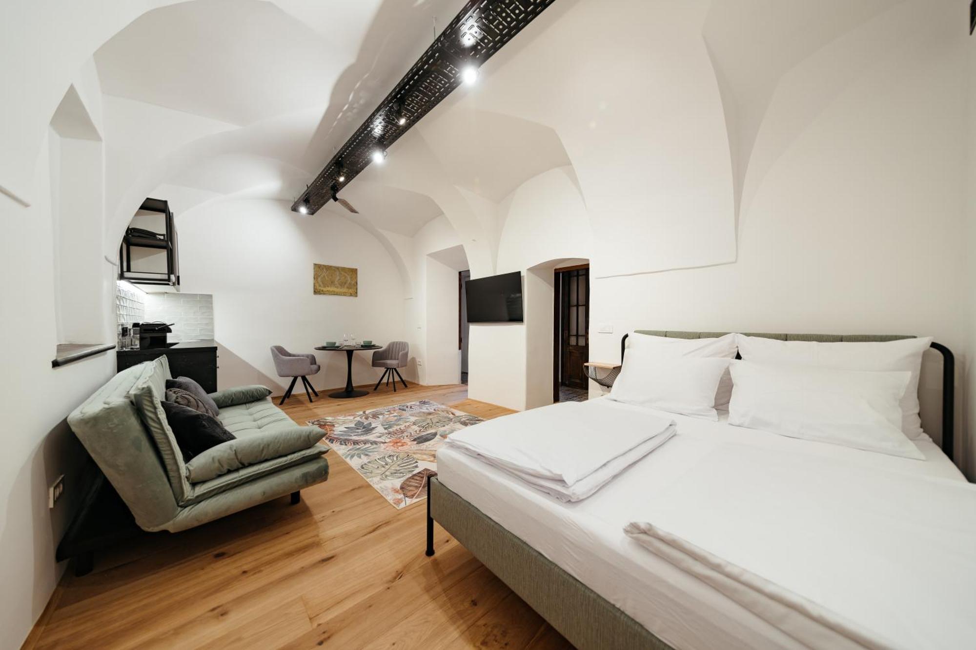 Main Square Apartments & Rooms Maribor Ngoại thất bức ảnh